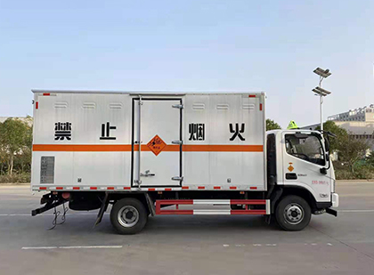 中站爆破器材运输车