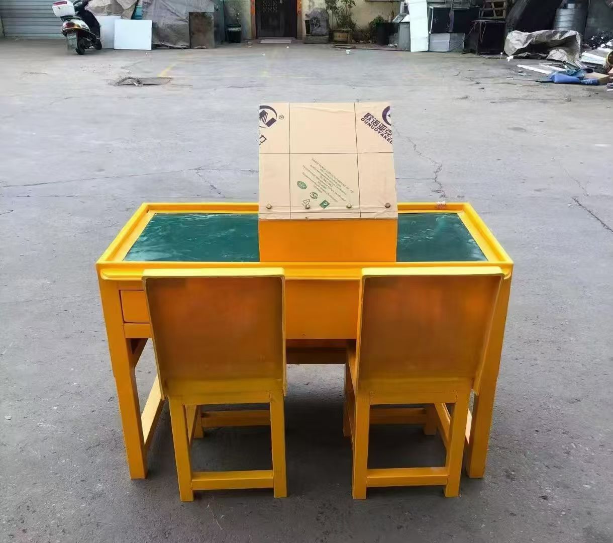 中站防静电导通桌井下煤矿火工品发放桌：危险品流转的安全守护者